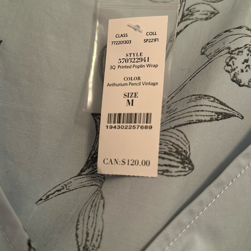 White House Black Market wrap top- size Medium NWT - Picture 4 of 4